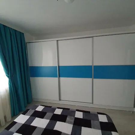 Katy Neversea Köstence